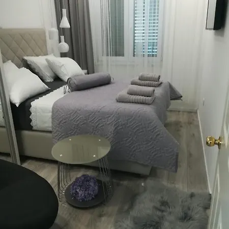 Vidos Apartment