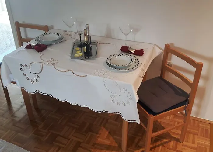 Апартаменти Vidos *